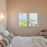 Annino In Village With Private Pool!