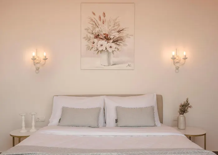 Annino In Village With Private Pool! * Karavádhos