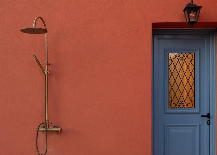 Annino In Village With Private Pool!