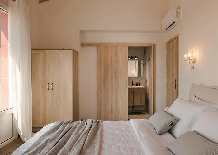 Villa Annino In Village With Private Pool! Karavádhos