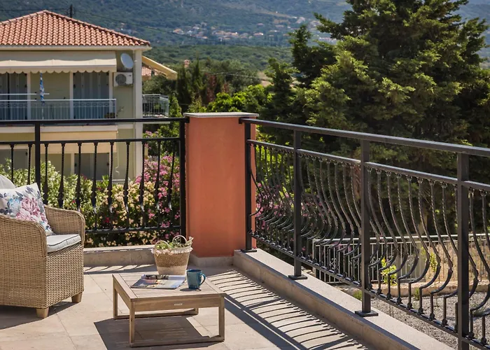 Villa Annino In Village With Private Pool! Karavádhos