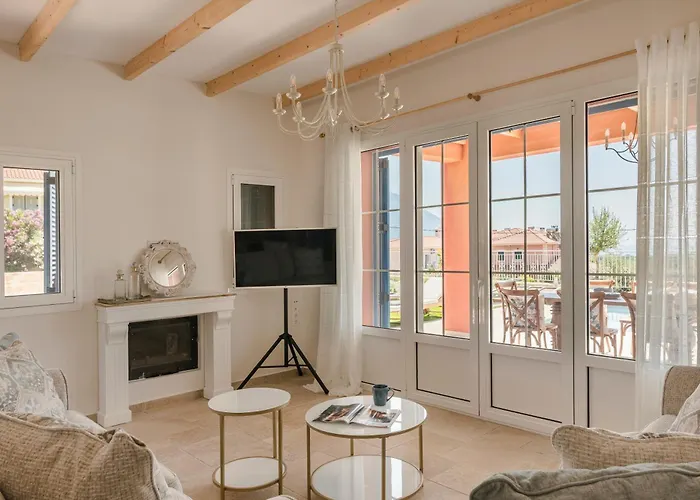 Annino In Village With Private Pool! *