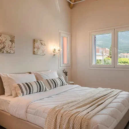 Annino In Village With Private Pool! Villa Karavádhos