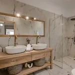 Annino In Village With Private Pool!
