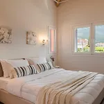 Annino In Village With Private Pool! Villa Karavádhos