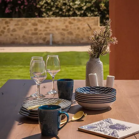 Βίλα Annino In Village With Private Pool!