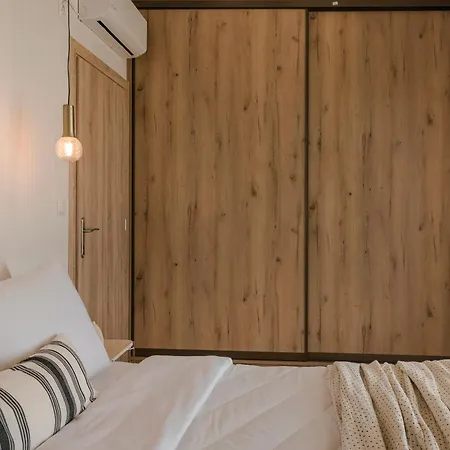 Villa Annino In Village With Private Pool! Karavádhos