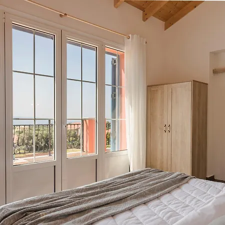 Annino In Village With Private Pool!